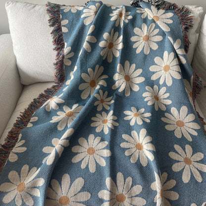 Retro Daisy Woven Blanket