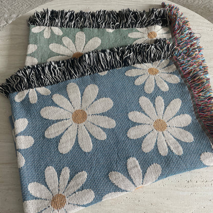 Retro Daisy Woven Blanket