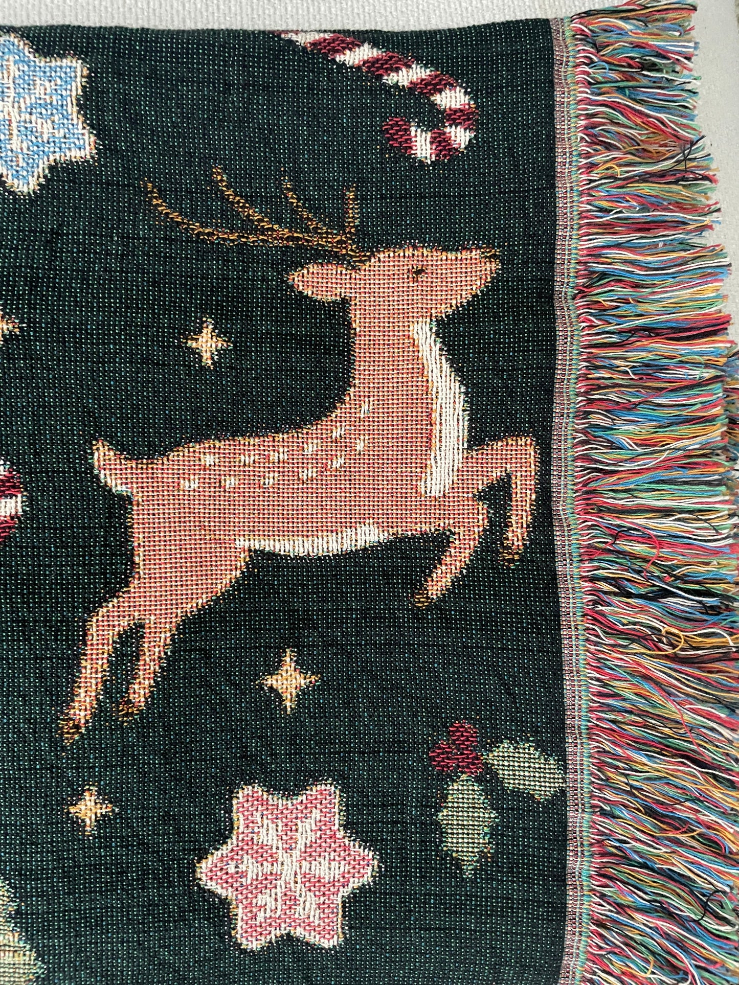 Reindeer Christmas Woven Throw Blanket – Cozy Holiday Decor