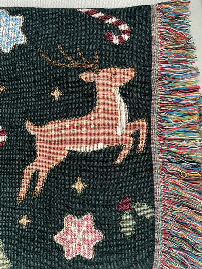 Reindeer Christmas Woven Throw Blanket – Cozy Holiday Decor