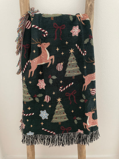 Reindeer Christmas Woven Throw Blanket – Cozy Holiday Decor